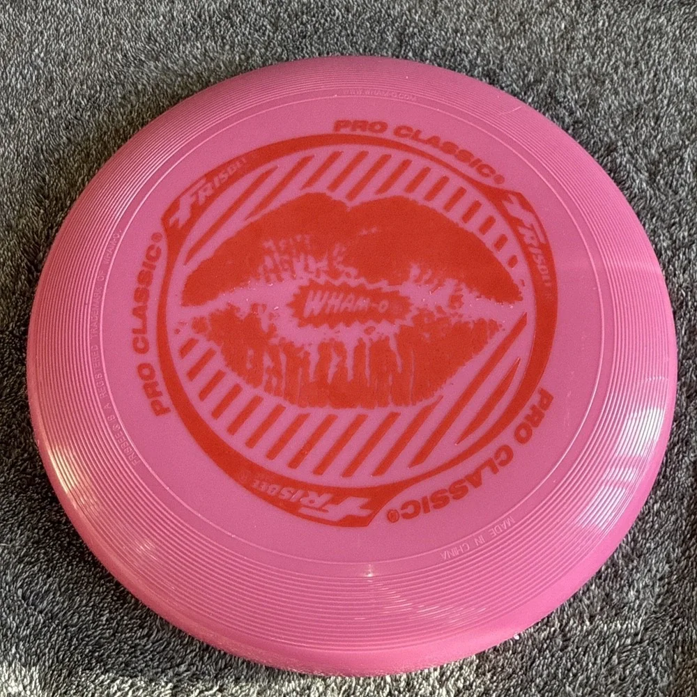Wham-O Frisbee Lot‎ 2 Pro Classic Lips & Dinosaur Grrrrr Flying Discs Two Sizes